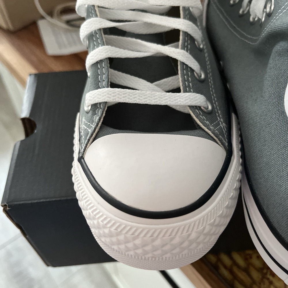 Converse Men's Chuck Taylor All star High Top Sneakers Kicks Streetwear Shoe NEW - Picture 4 of 7